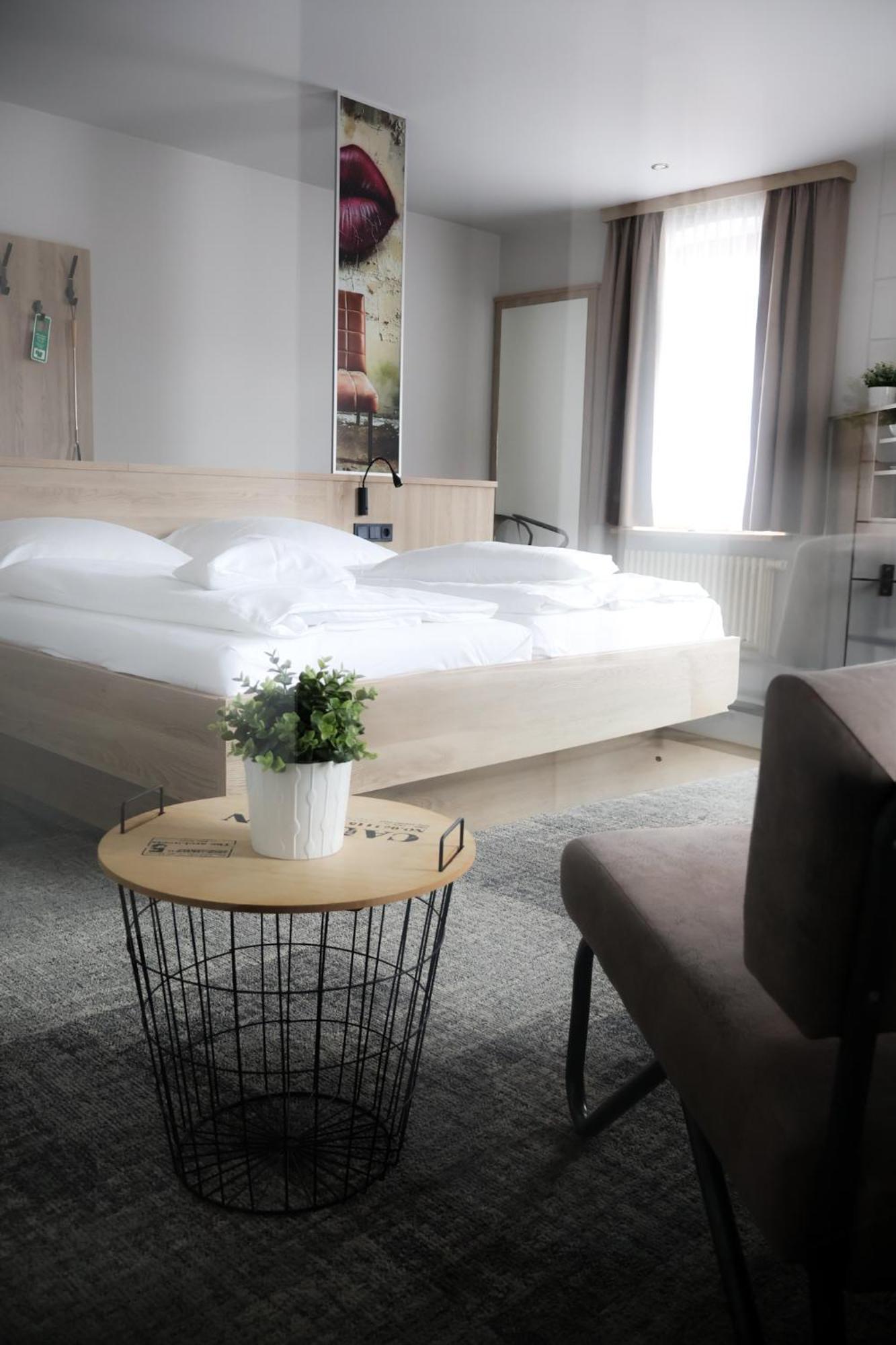 alexxanders Hotel&Boardinghouse, Restaurant Chemnitz Cameră foto
