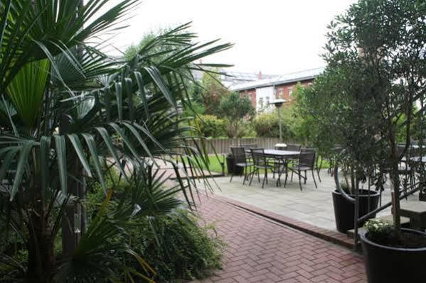 alexxanders Hotel&Boardinghouse, Restaurant Chemnitz Exterior foto